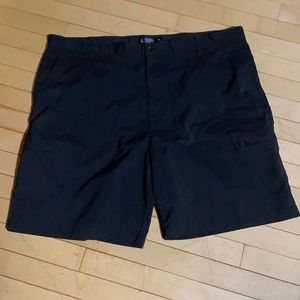 Men’s Chaps golf shorts